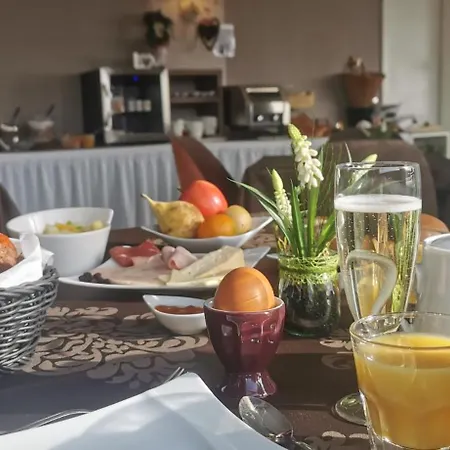 Restaurant Au Riesling ホテル 3*